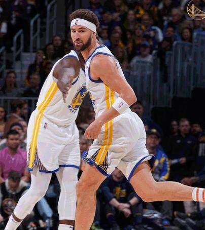 犯规失误扎堆+关键战术被识破 勇士仍需平心静气