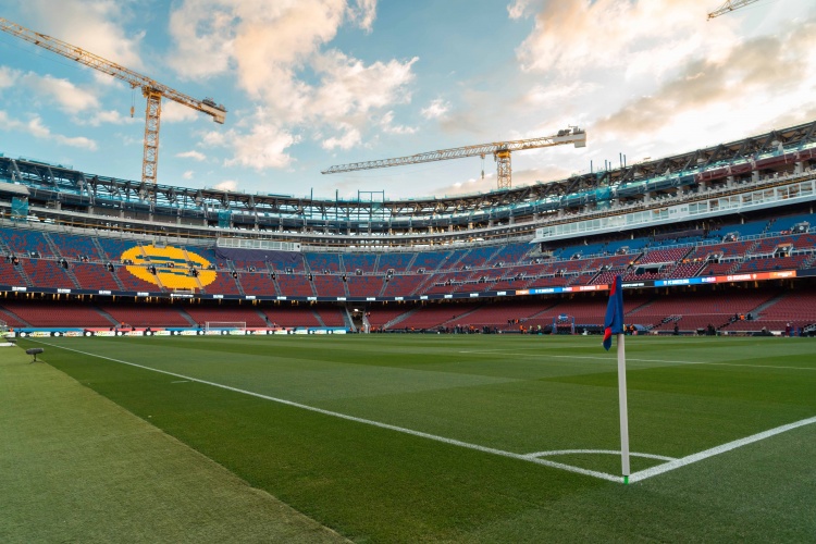 世体：FIFA下周前往西班牙，为世界杯考察诺坎普、伯纳乌等球场