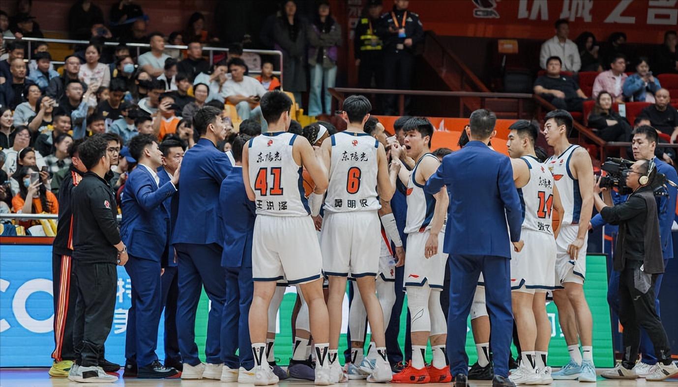 广东宏远第三希望不大！将和北京男篮争夺第四